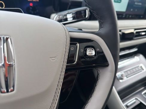 New 2026 Lincoln Aviator AWD image 29