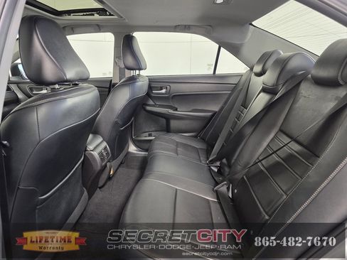 Used 2016 Toyota Camry XLE image 28