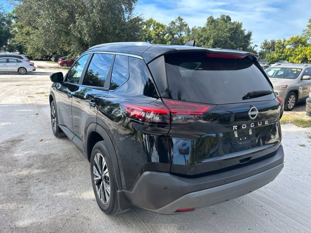 Used 2023 Nissan Rogue SV w/ SV Premium B Package FWD image 3
