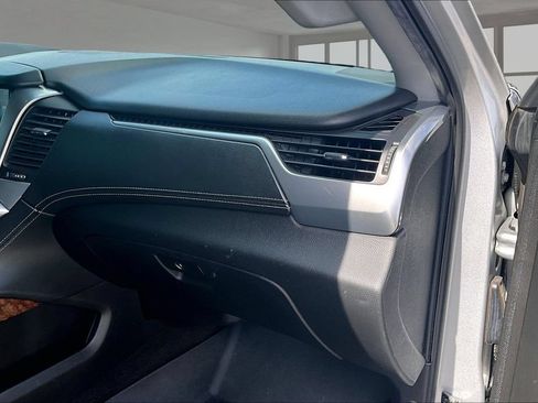 Used 2018 Chevrolet Tahoe Premier RWD image 15
