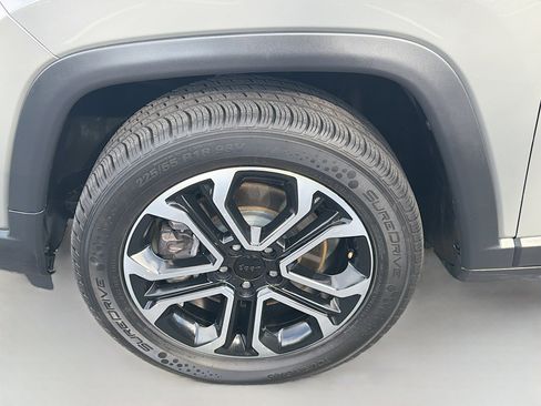 Used 2024 Jeep Compass Limited image 36