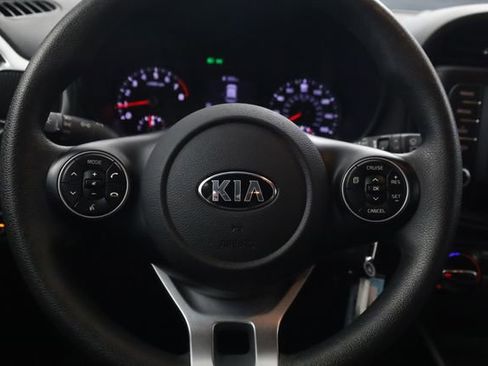 Used 2021 Kia Soul S image 11