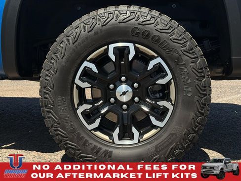 Used 2024 Chevrolet Silverado 1500 ZR2 w/ Technology Package AWD/4WD image 10