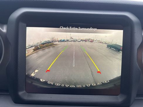 Used 2023 Jeep Wrangler Unlimited w/ Cold Weather Group image 38