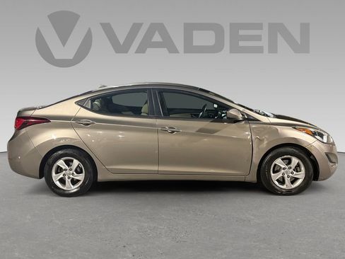 Used 2014 Hyundai Elantra SE image 5