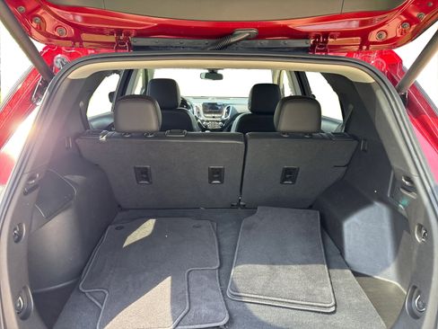 Used 2022 Chevrolet Equinox Premier image 11