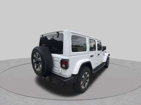 Used 2023 Jeep Wrangler Unlimited Sahara w/ Cold Weather Group AWD/4WD image 3