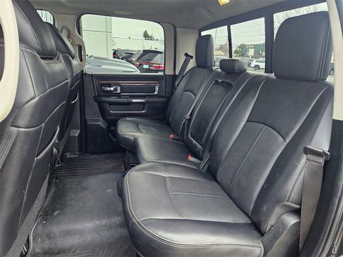 Used 2018 RAM 2500 Laramie image 31