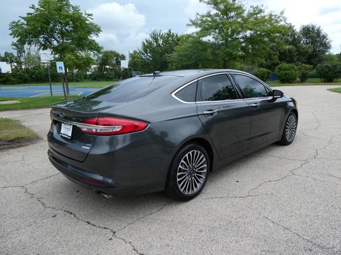 Used 2018 Ford Fusion SE w/ Fusion SE Technology Package FWD image 5