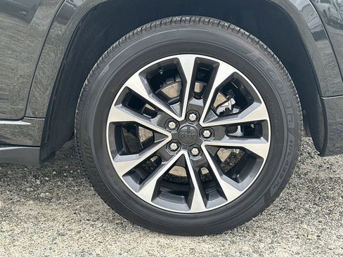 Used 2024 Jeep Grand Cherokee L Overland w/ Advanced Protech Group III image 21