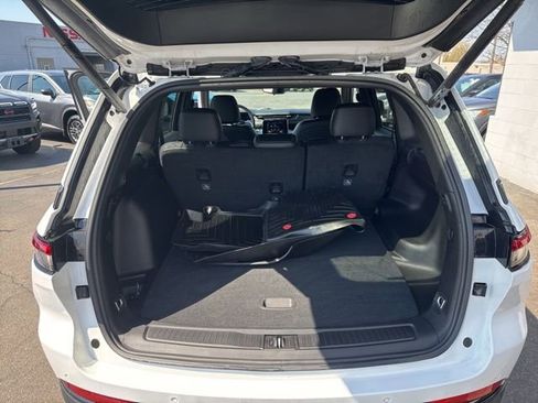 Used 2023 Jeep Grand Cherokee Altitude AWD/4WD image 20