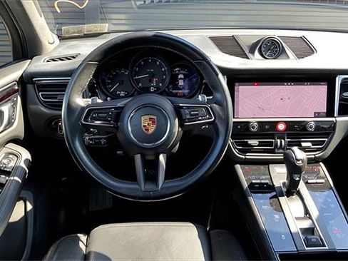 Used 2023 Porsche Macan image 23