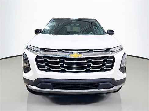 New 2026 Chevrolet Equinox LT image 3