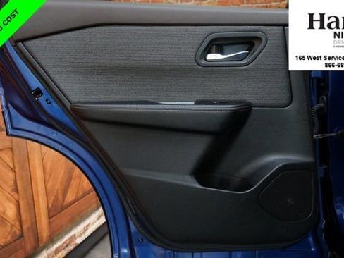 Certified 2021 Nissan Rogue SV image 37