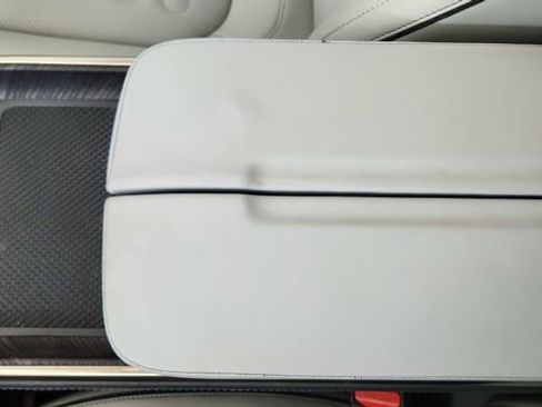 Used 2024 Rivian R1S Adventure image 53