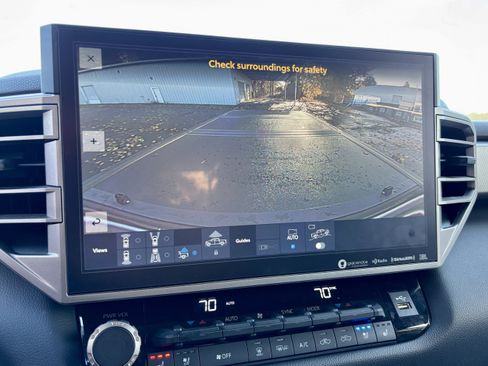 Used 2024 Toyota Tundra Limited image 41