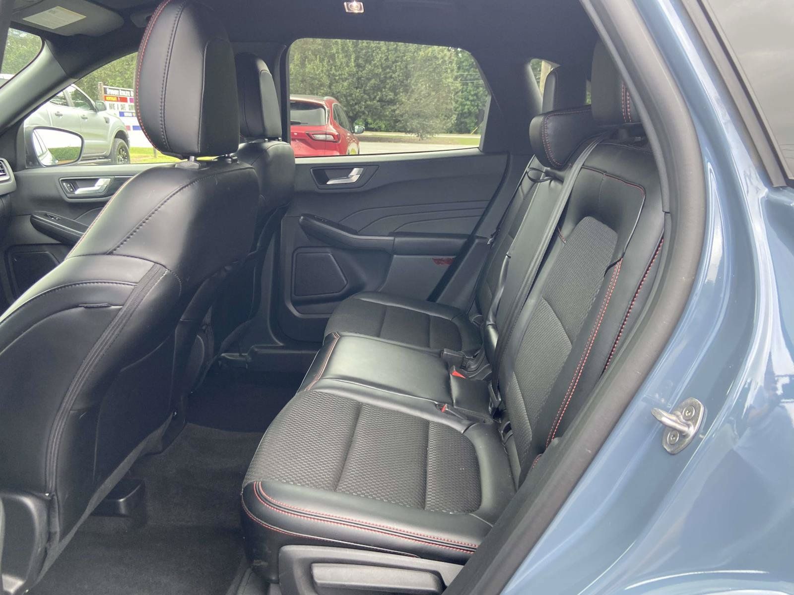 Used 2024 Ford Escape ST-Line w/ Tech Pack #1 FWD image 13