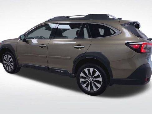 Used 2023 Subaru Outback Touring image 6