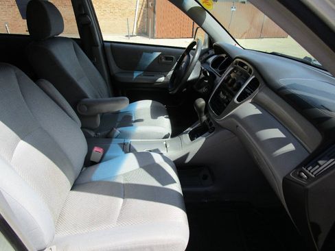 Used 2006 Toyota Highlander 4WD V6 w/ Appearance Pkg image 21