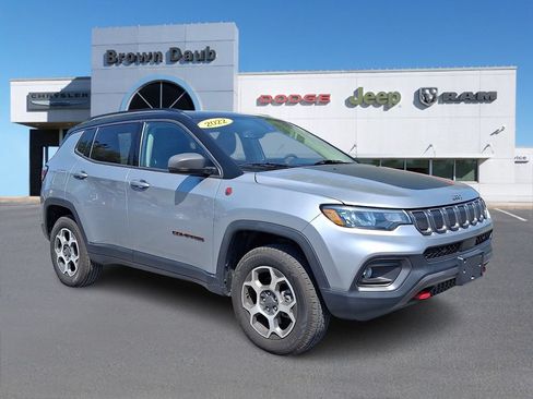 Certified 2022 Jeep Compass Trailhawk AWD/4WD image 1