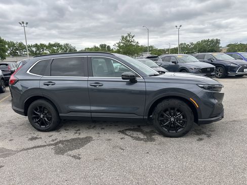 Certified 2025 Honda CR-V Sport image 3
