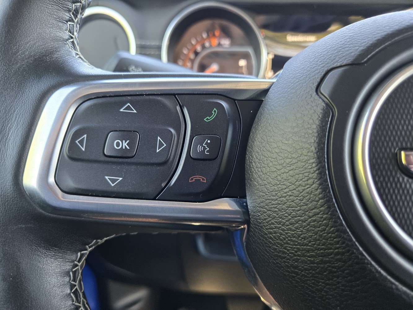 Used 2020 Jeep Gladiator Overland AWD/4WD image 21