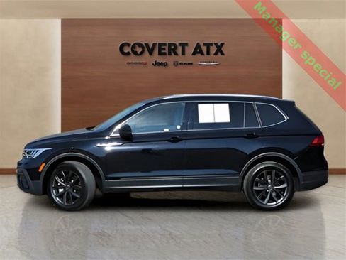 Used 2024 Volkswagen Tiguan SE image 2