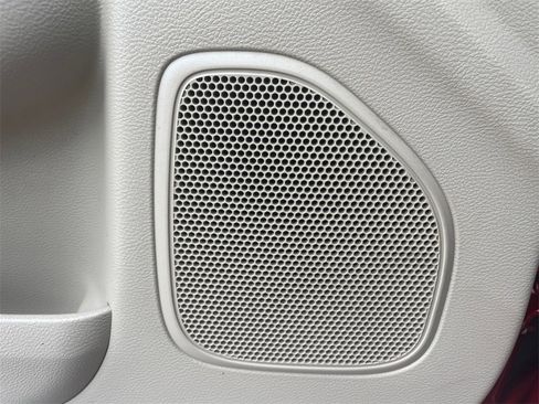 Used 2012 Chrysler 200 Touring image 29