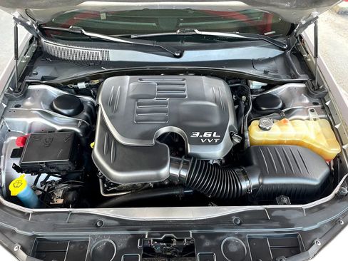 Used 2015 Chrysler 300 Limited w/ Driver Convenience Group AWD/4WD image 15