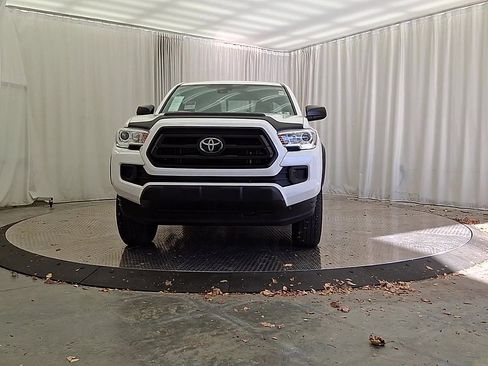 Certified 2021 Toyota Tacoma SR image 4