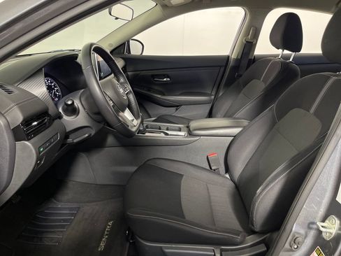 Used 2020 Nissan Sentra SV FWD image 12