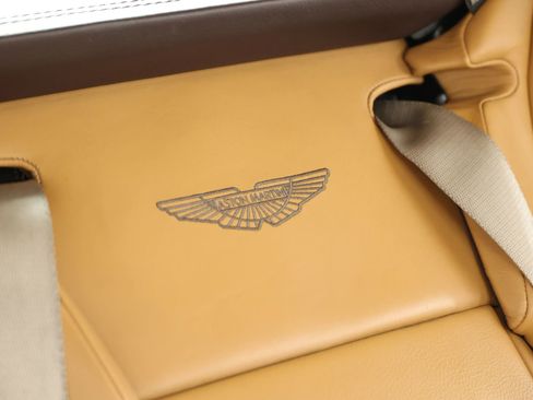 Used 2015 Aston Martin Vanquish Volante RWD image 57