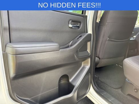 Used 2022 Nissan Frontier SV w/ Technology Package image 29