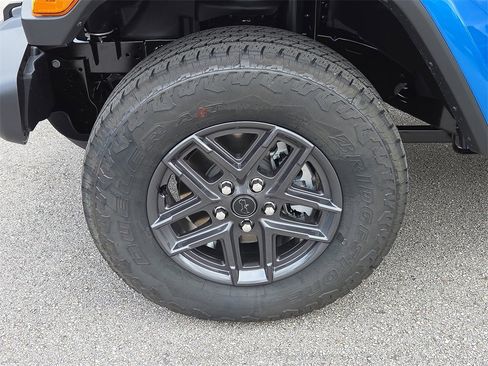 New 2026 Jeep Gladiator Sport image 11