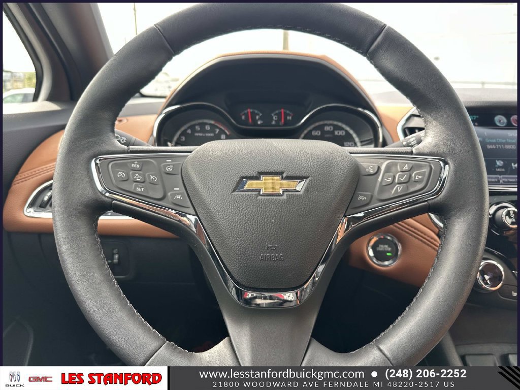 Used 2017 Chevrolet Cruze Premier FWD image 21