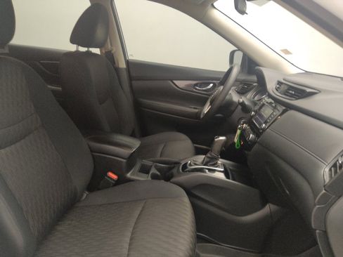Used 2018 Nissan Rogue S FWD image 21