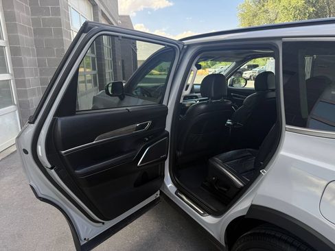 Used 2021 Kia Telluride SX w/ SX Prestige Package AWD/4WD image 31