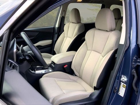 Used 2024 Subaru Ascent Premium w/ Convenience Package image 21