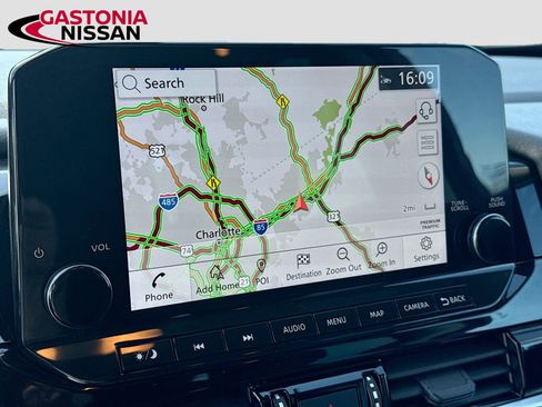 Used 2023 Nissan Pathfinder SL image 17