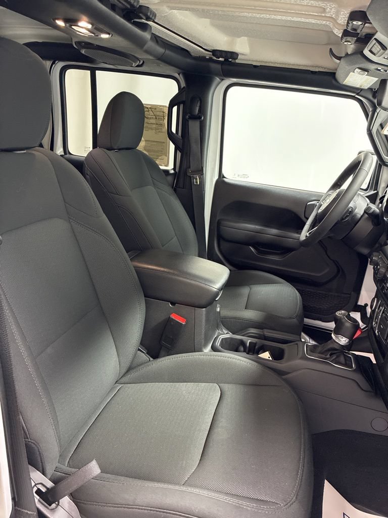 Used 2023 Jeep Gladiator Sport AWD/4WD image 27