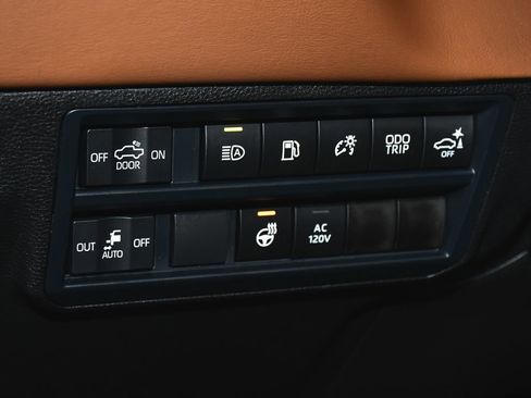 Used 2025 Toyota Tundra 1794 Edition image 17