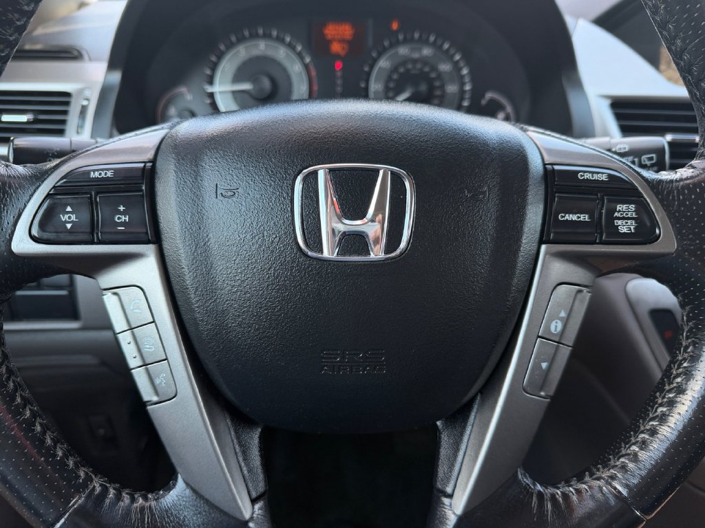 Used 2016 Honda Odyssey Touring Elite image 25