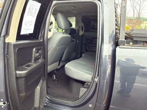 Used 2019 RAM 1500 Express w/ Express Value Package AWD/4WD image 25