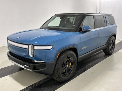Used 2023 Rivian R1S Adventure AWD/4WD image 1