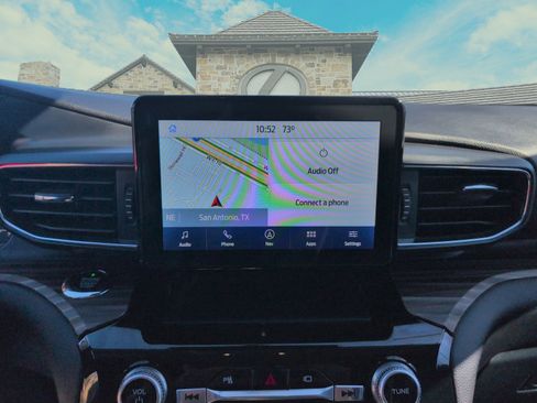 Used 2021 Ford Explorer Limited w/ Equipment Group 301A image 14