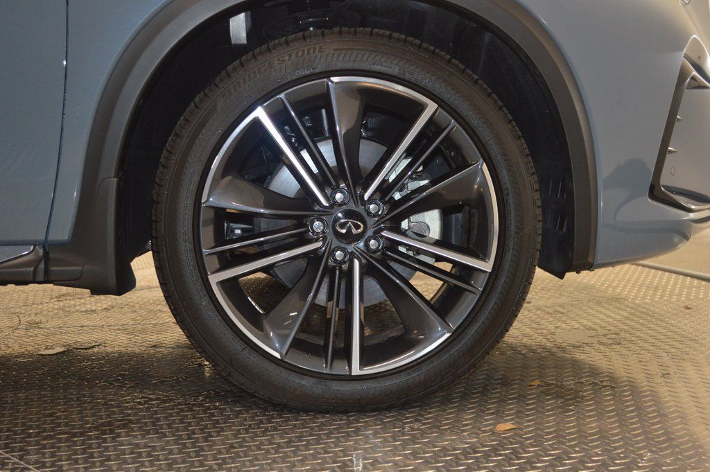 New 2025 INFINITI QX55 Sensory w/ Lighting Package AWD/4WD image 16
