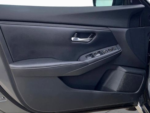 Used 2022 Nissan Sentra SV FWD image 22