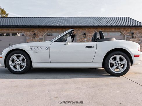 Used 2000 BMW Z3 2.5i image 3