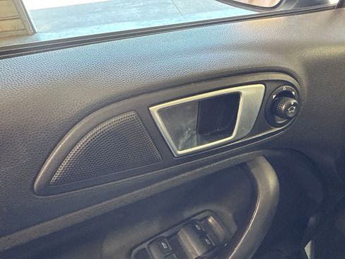 Used 2016 Ford Fiesta SE FWD image 18