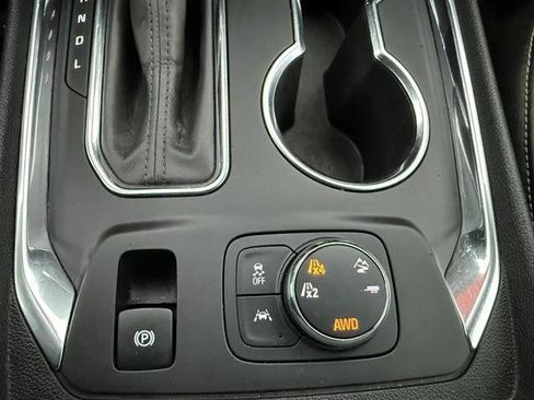 Used 2020 Chevrolet Traverse Premier w/ Redline Edition image 23